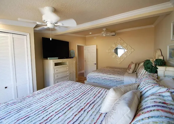 Bahamian Cottage - Heated Pool Walk To The Beach